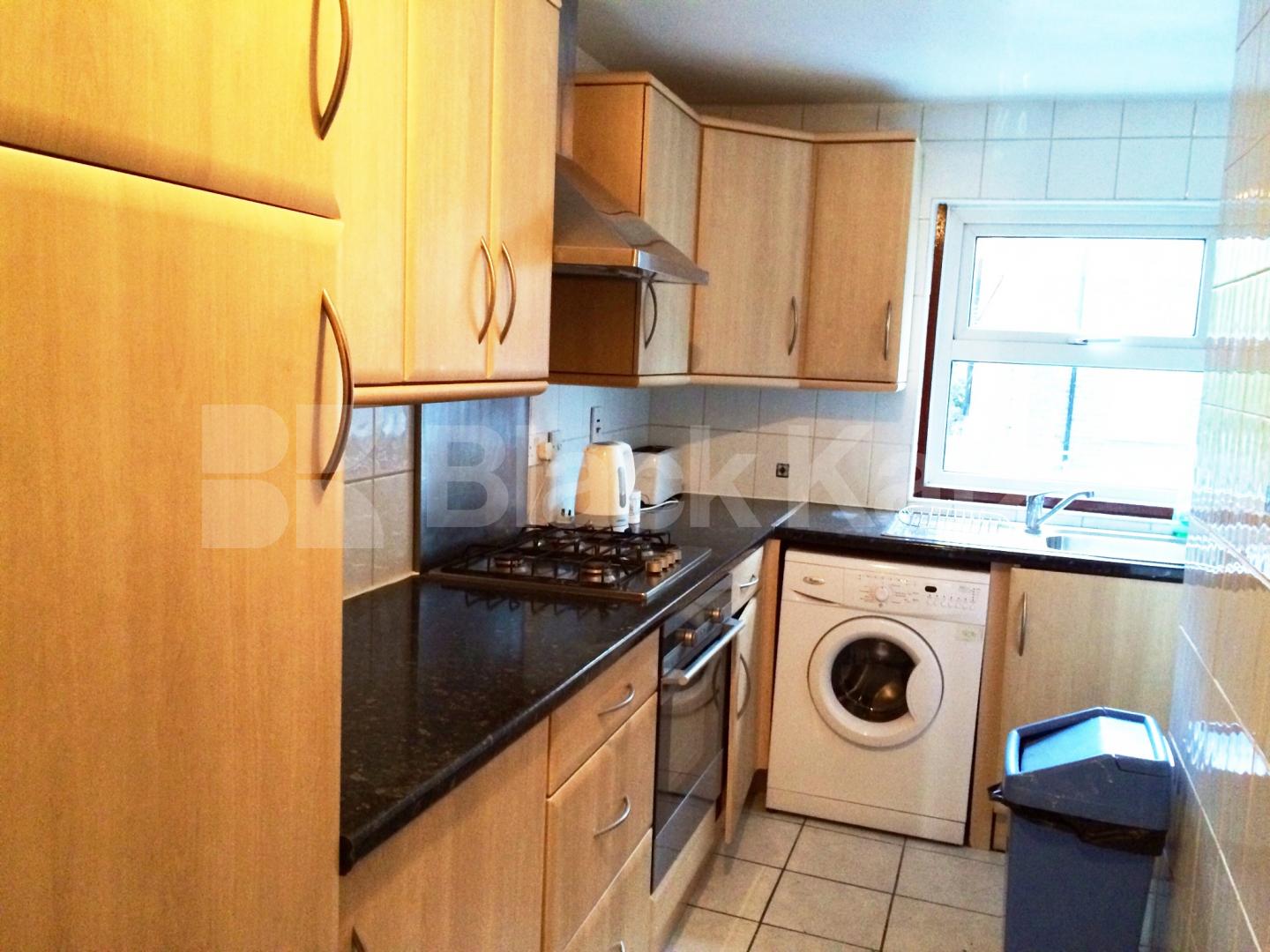 			NEW INSTRUCTION, 3 Bedroom, 1 bath, 1 reception Apartment			 Northcote Road, Clapham Junction